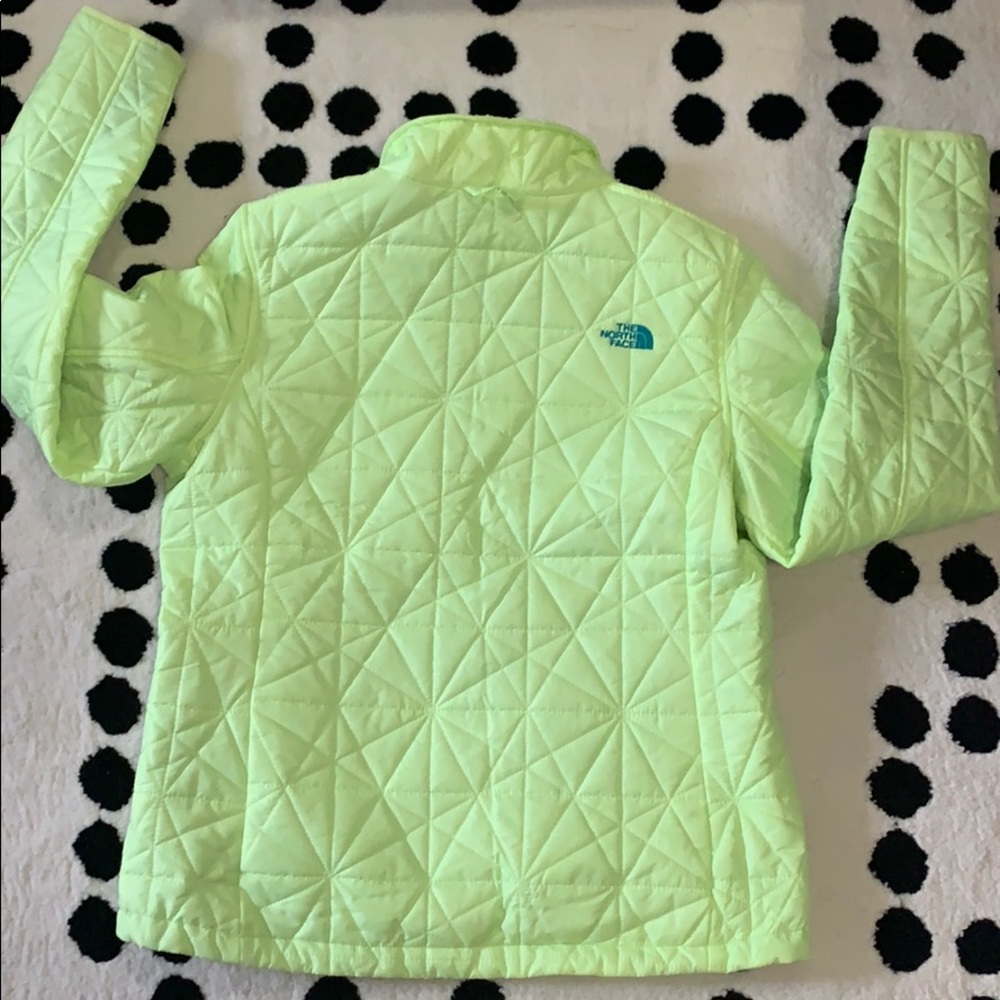 North Face’s Light Weight Jacket (Medium) - image 6